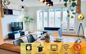 Ferienwohnung STARiVA - Terrasse über Dresden - Ruhig&Innere Neustadt